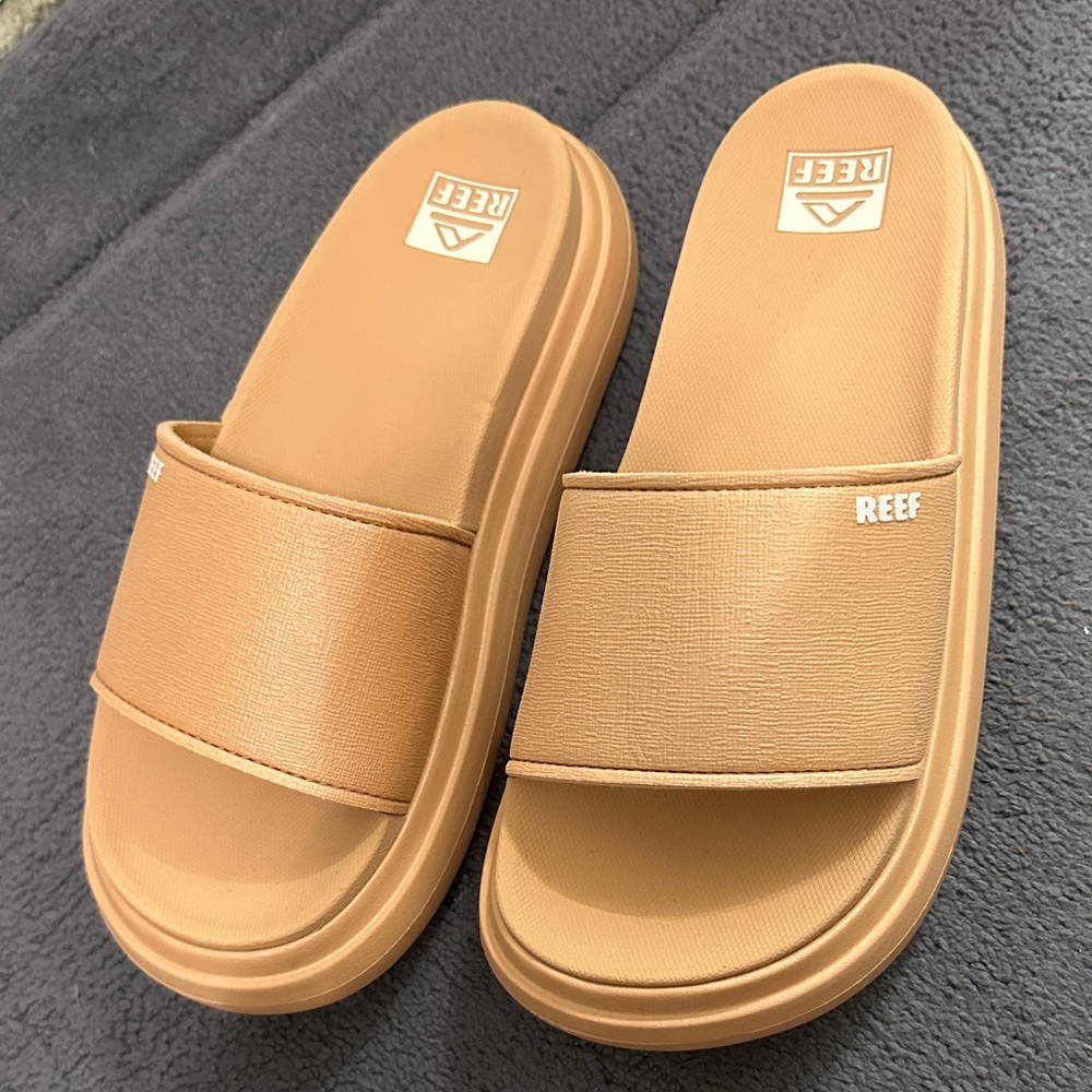 Reef Light Brown Slide Sandals